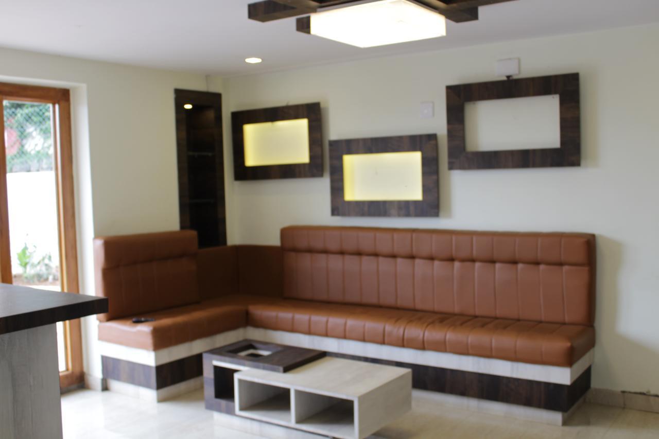 Ajay Residency Hotel Ooty Buitenkant foto